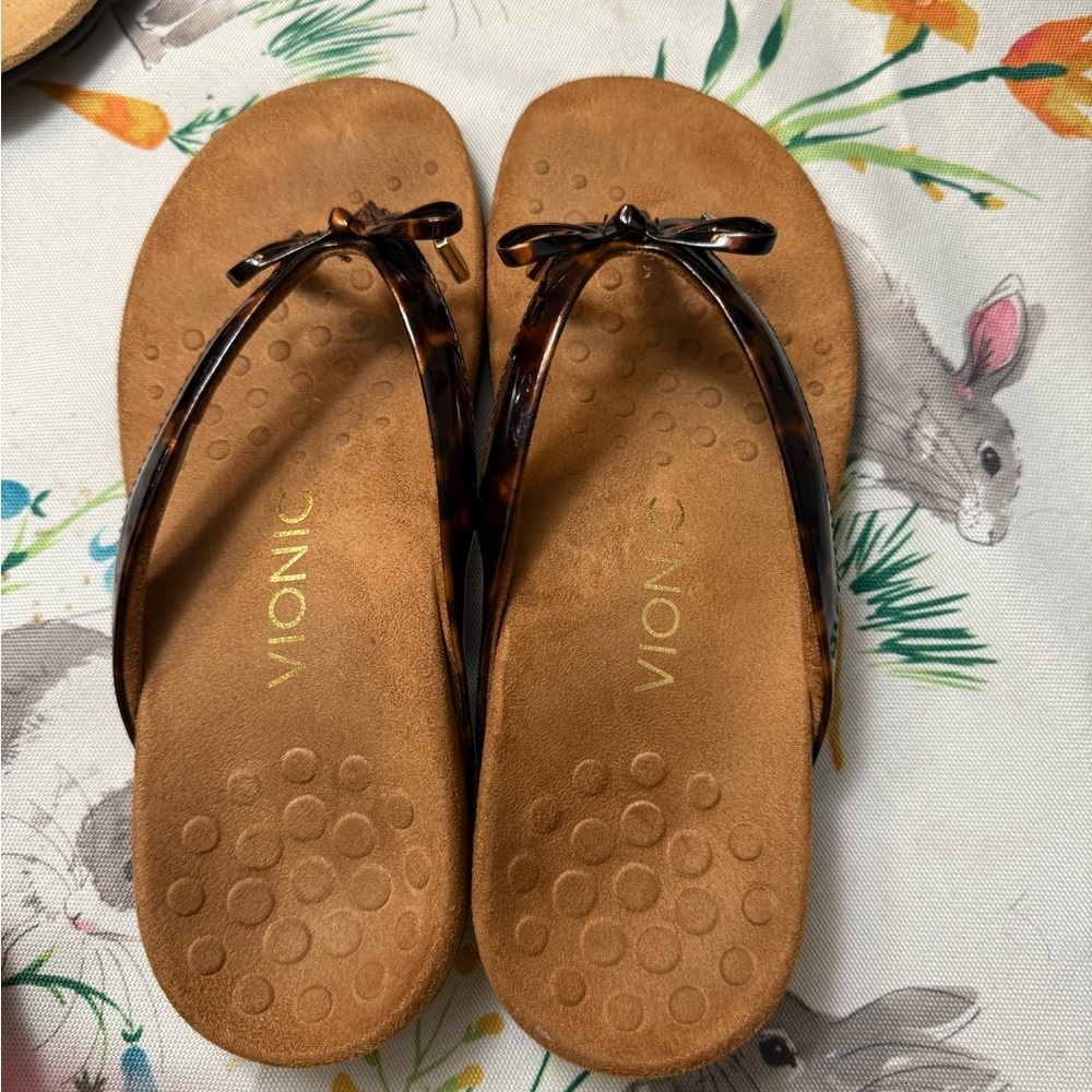 Vionic Brown Sandals Classic Comfortable Design - Picture 5 of 5